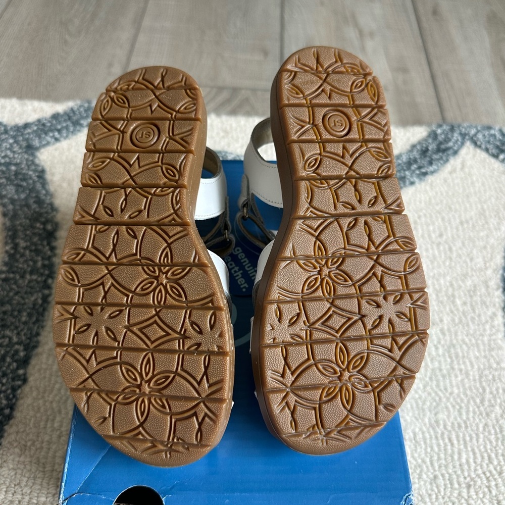 BNIB Stride Rite White Sandals sz 12.5 - Picture 10 of 10
